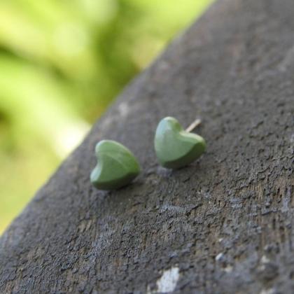 Pale Green Heart-shaped Resin Stud Earrings